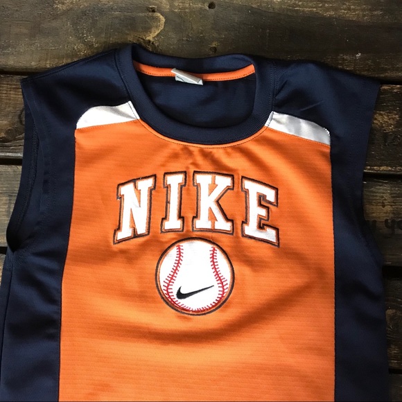 Nike Top - Picture 2 of 5